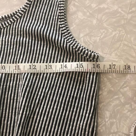 caution to the wind striped crop top tied bottom buttons black white size m - Picture 6 of 6